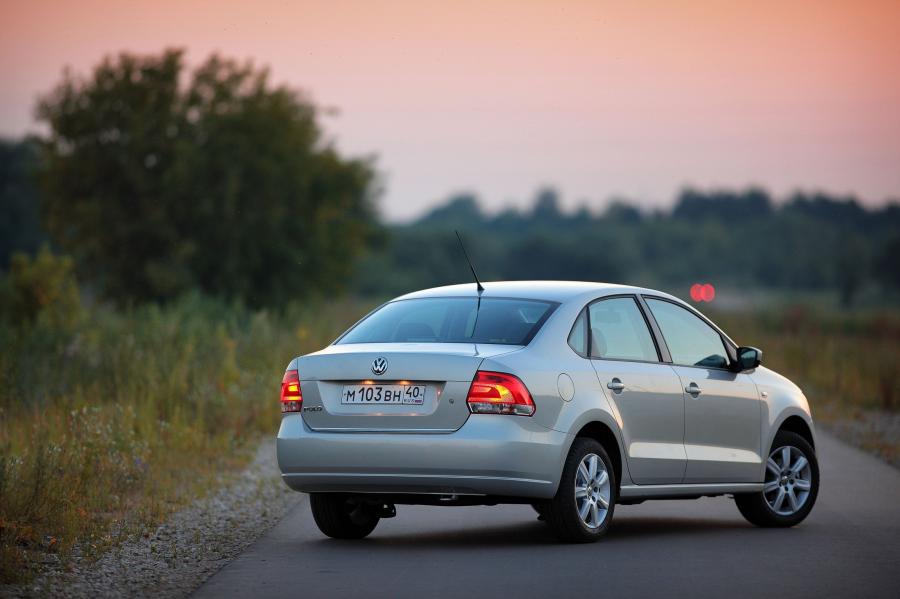  Volkswagen Polo Sedan 2010 года  (фото 82 из 123)